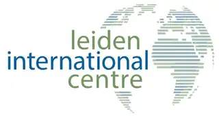 Entdecke die Bibliothek für Expats