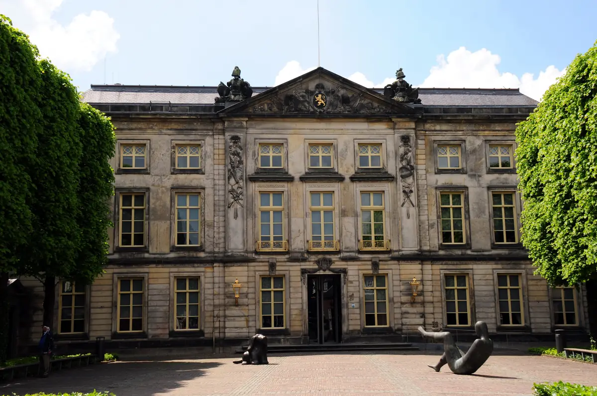 Elf - Cult & Carnaval — Het Noordbrabants Museum, 's-Hertogenbosch